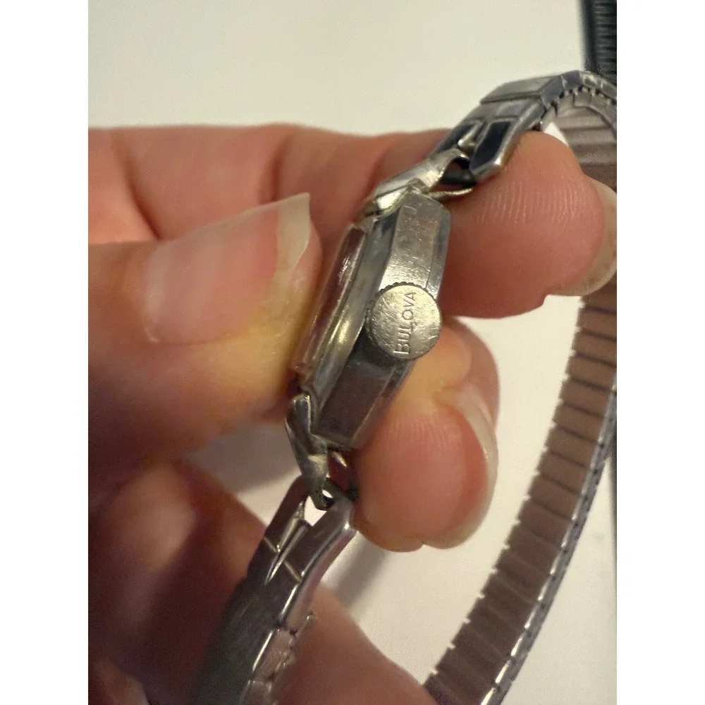 Vintage 1962‎ Bulova M2 Ladies Watch 10K RGP Bezel Stainless Steel Silver Tone